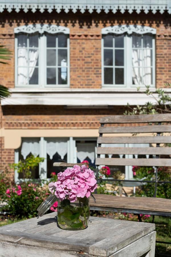 Jane'Laur - Honfleur Bed and Breakfast Eksteriør billede