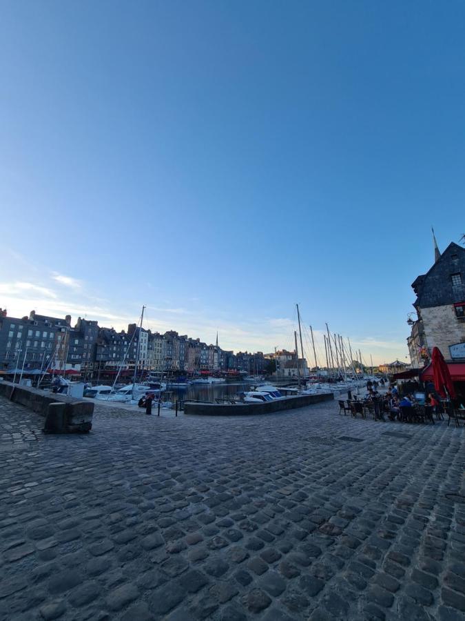Jane'Laur - Honfleur Bed and Breakfast Eksteriør billede